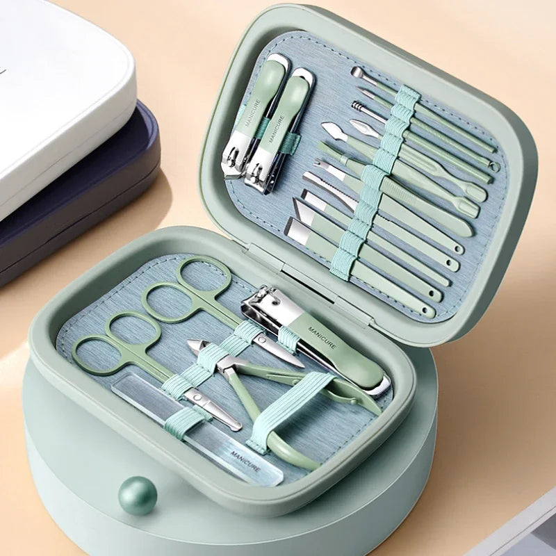 2024 New 18 in 1 Professional Manicure Set Stainless Steel Nail Clippers Set Idea Packing Manicure Kits Scissors Makeup Tools